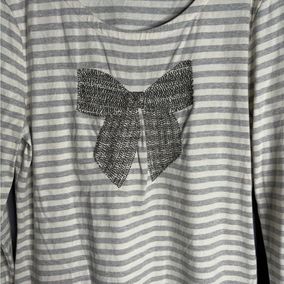 Talbots Gray and White Striped Top With Beaded Bow On Front Size Medium - Picture 4 of 7